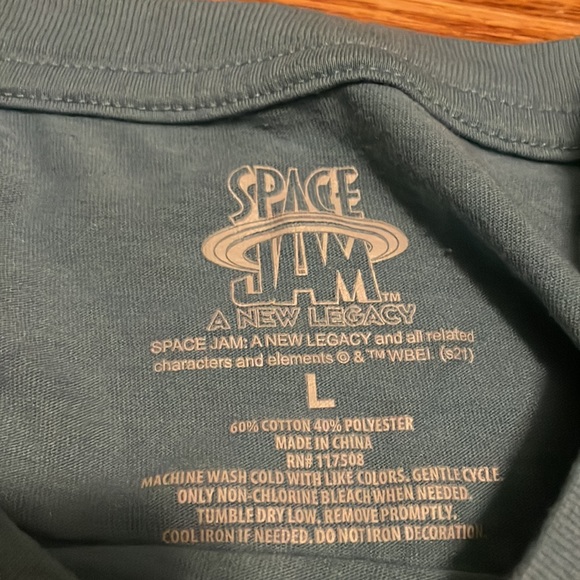 Space Jam A Legacy Women’s Sz Large Tune Squad Graphic Tee Crop Top - Picture 5 of 6